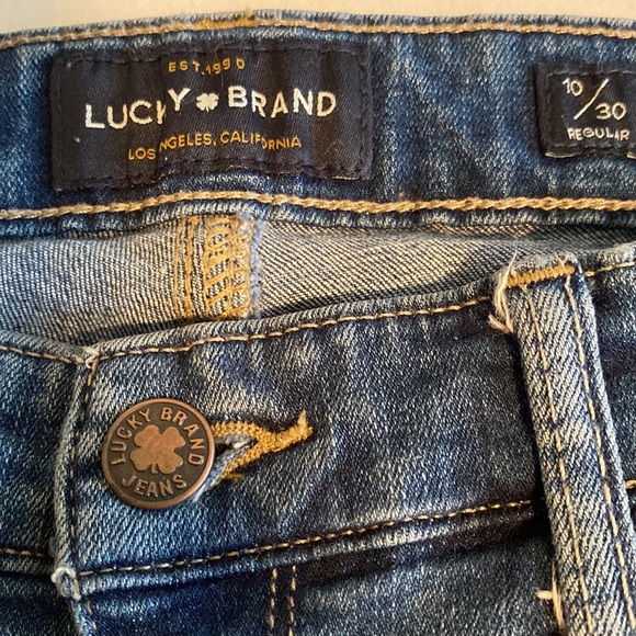 Lucky Brand Sweet Straight Jeans mid rise medium fade raw hem Size 10 / 30 - Picture 5 of 14